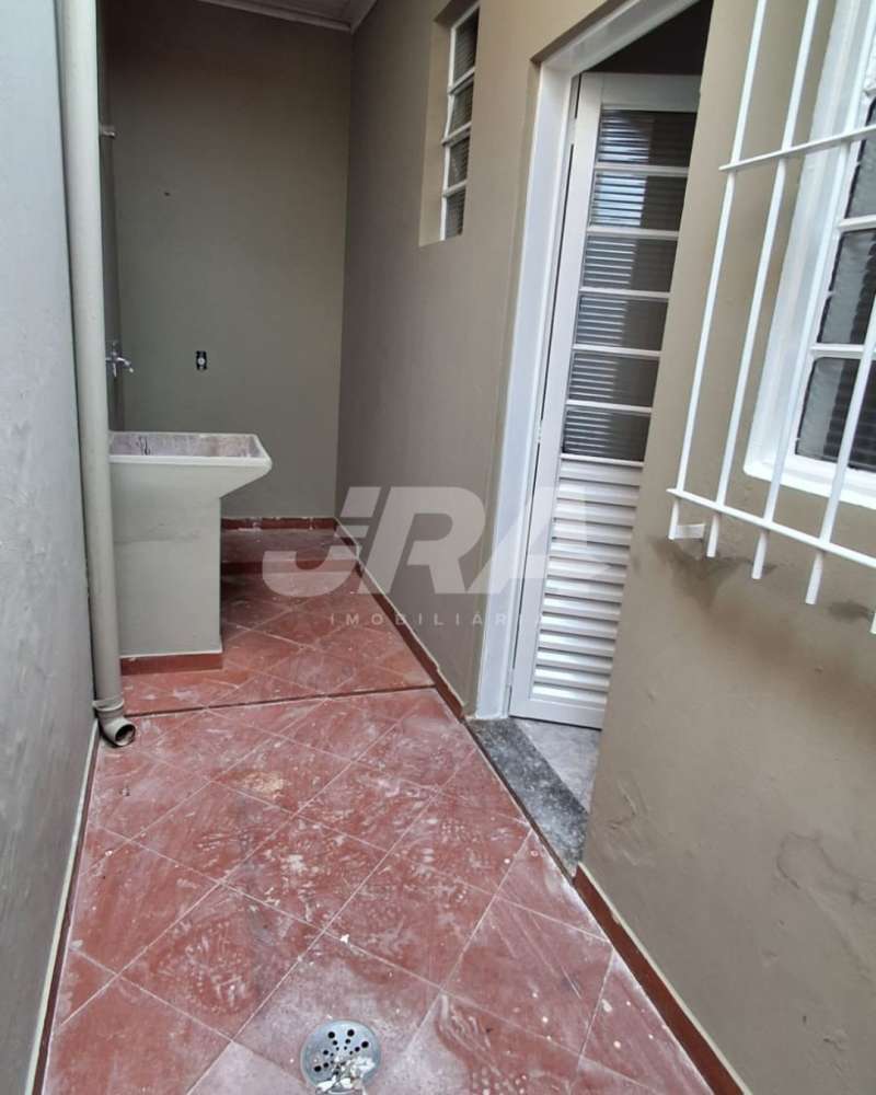 Ponto Comercial à Aluguel no bairro Centro em Pederneiras imagem 9