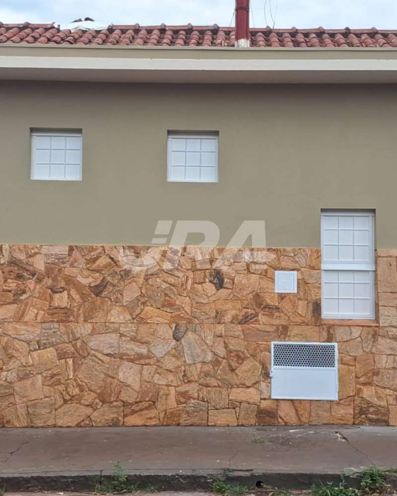 casa / comercial à Venda no bairro Centro em Pederneiras imagem 1