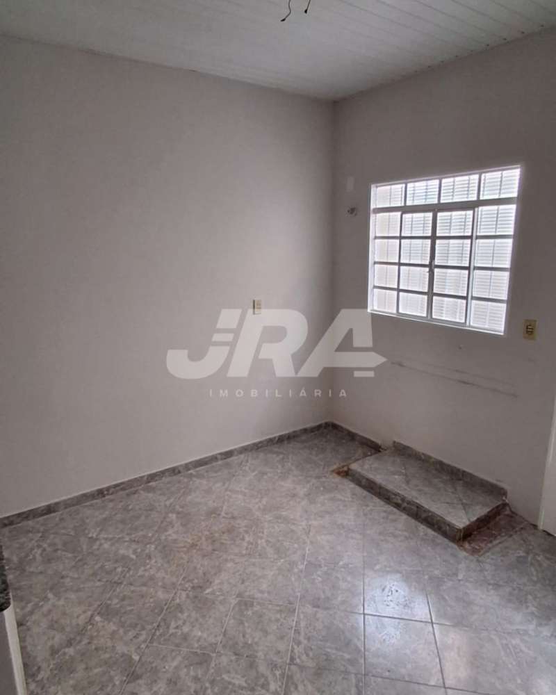 casa / comercial à Venda no bairro Centro em Pederneiras imagem 4